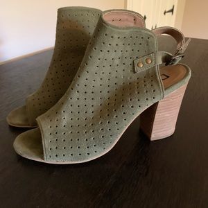 Dilba Lulu Perforated Bootie
